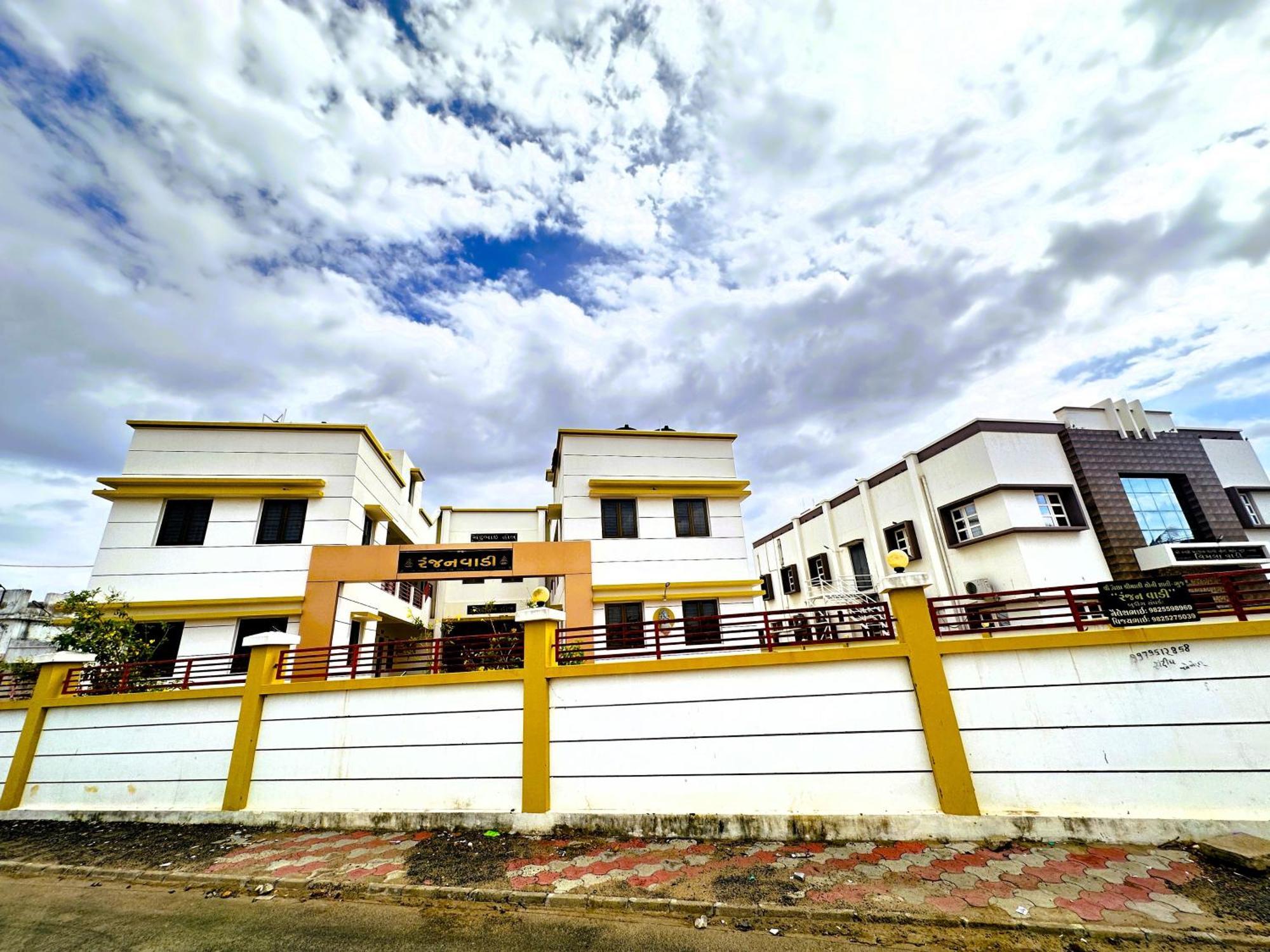 Hotel Ranjan Vadi Bhuj Zewnętrze zdjęcie